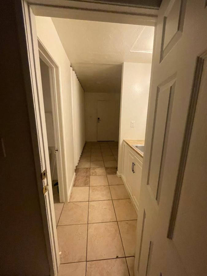 Crown Inn & Suites Spring Valley  Bagian luar foto
