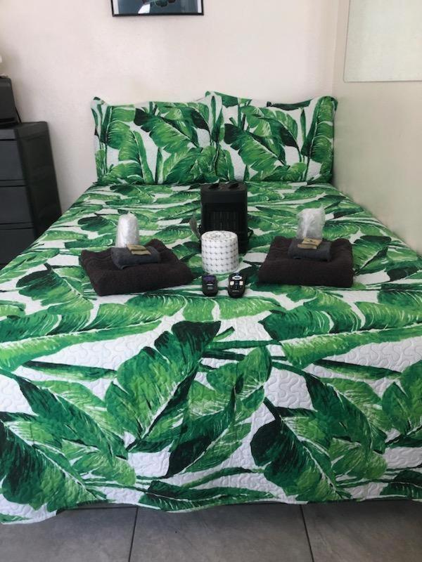 Crown Inn & Suites Spring Valley  Bagian luar foto